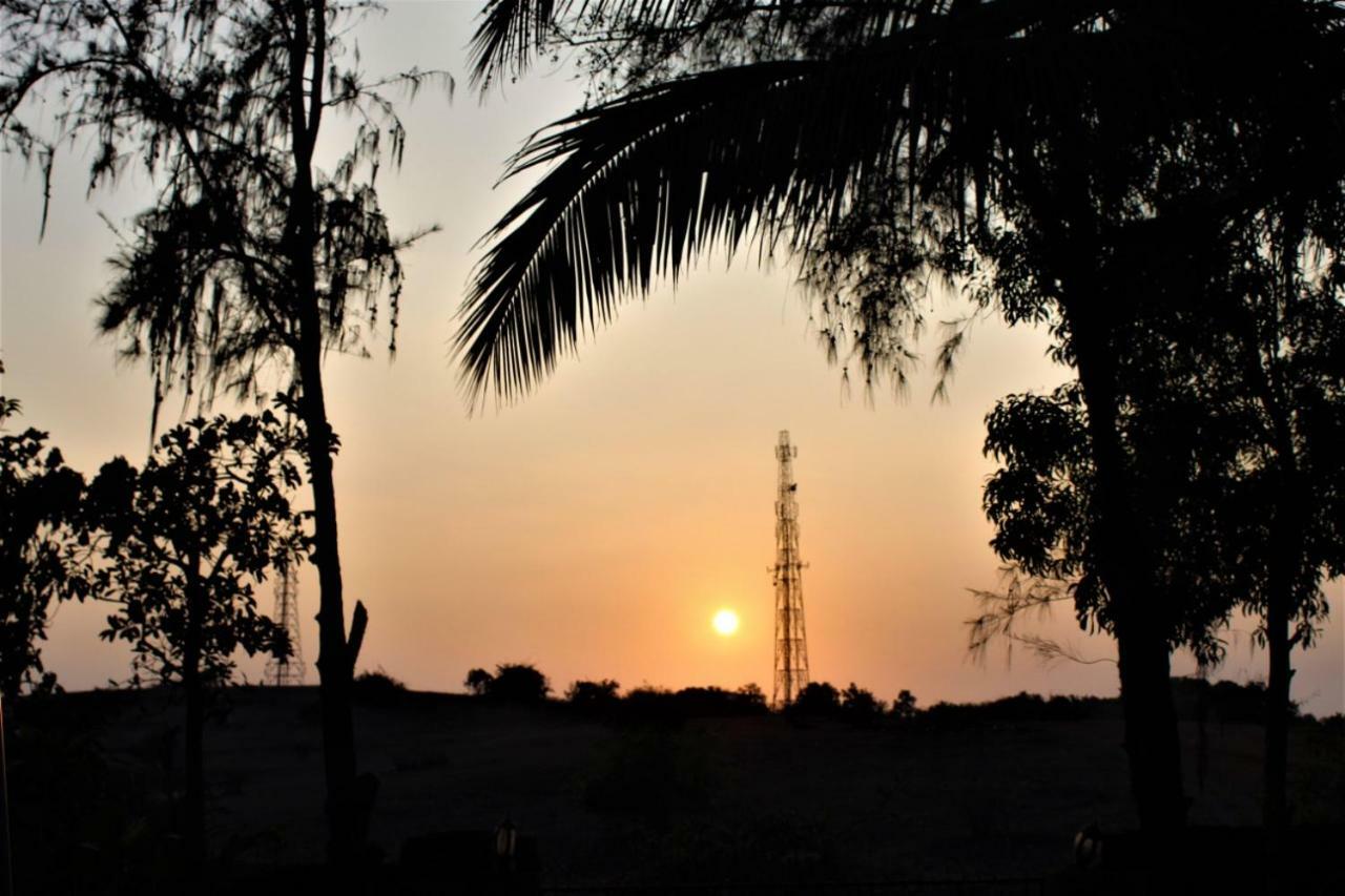 Kaza A Le Pearl Resort Anjuna Buitenkant foto